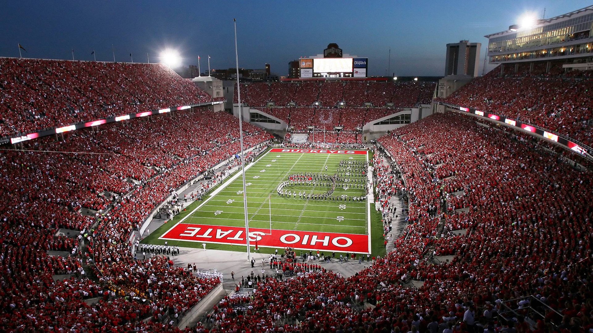 曼联若能稳住后防将为进攻端带来更多自由度，曼联官方宣布