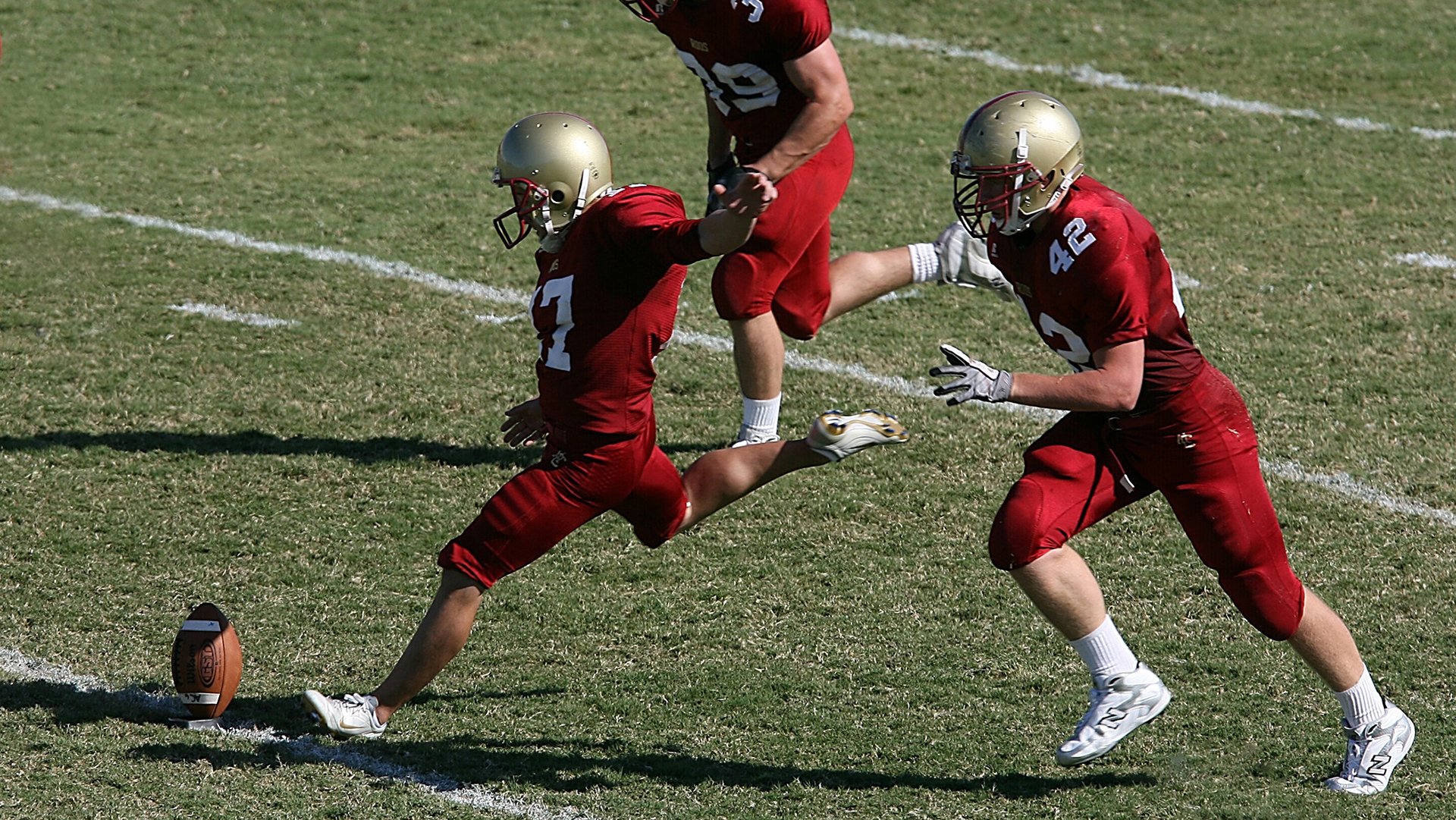 科技助力裁判培训，VR模拟判罚场景被采用，视频裁判是vr还是var